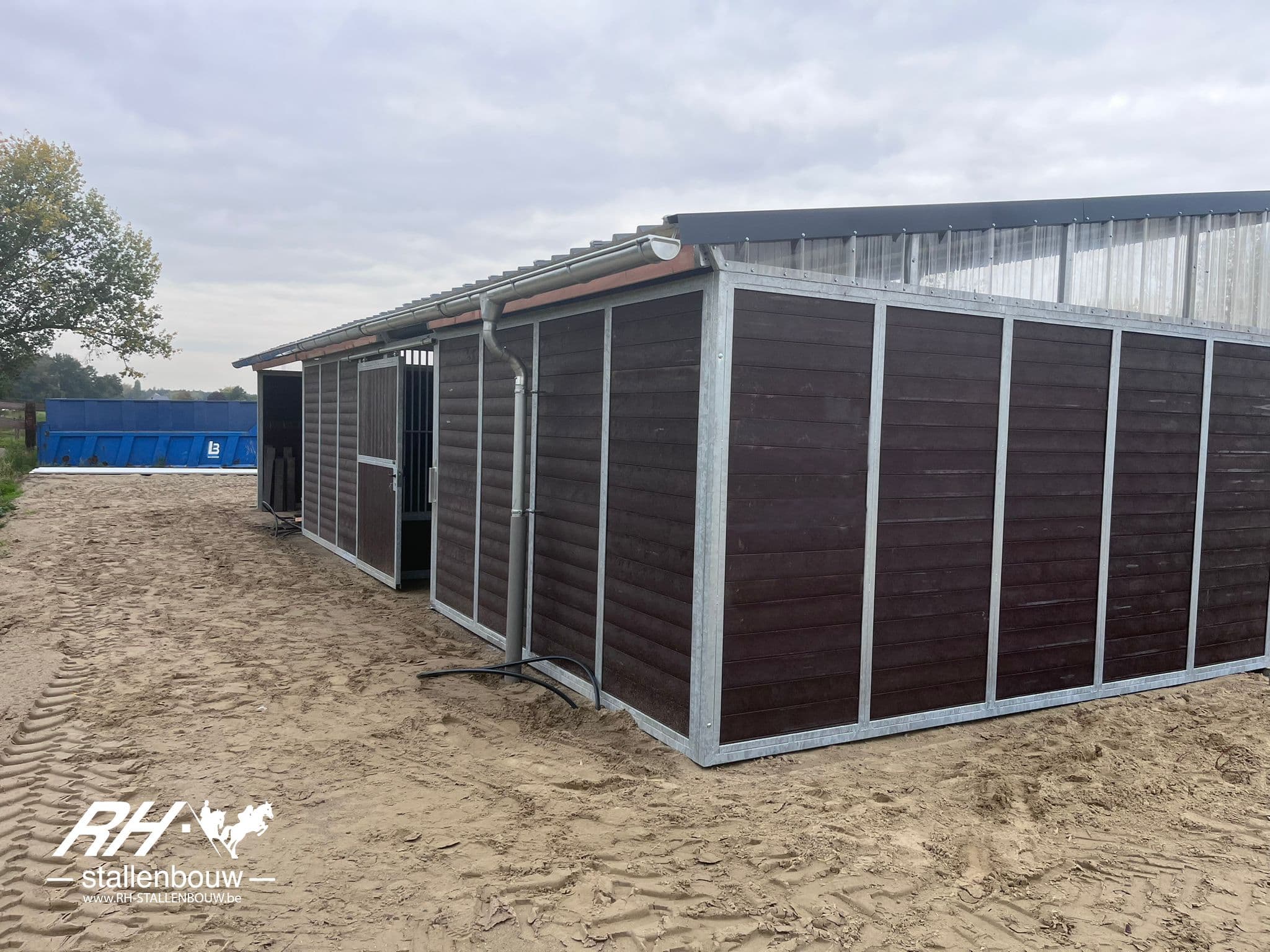 Nieuwe Basic+ buitenstallen met voedergang - afbeelding 5