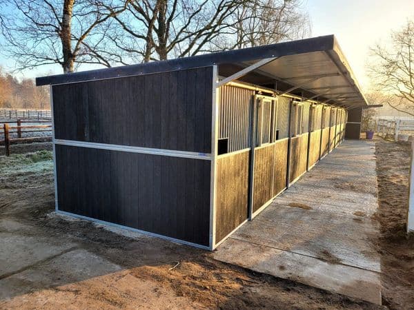 Buitenstallen te Belsele - afbeelding 2