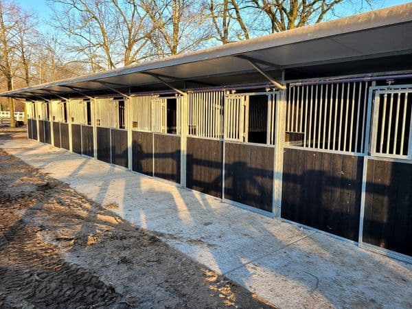 Buitenstallen te Belsele - afbeelding 3