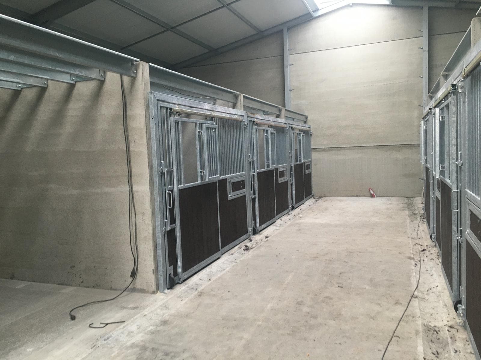 Voorwanden basic model "Evita" met draaibare voerbak - afbeelding 6