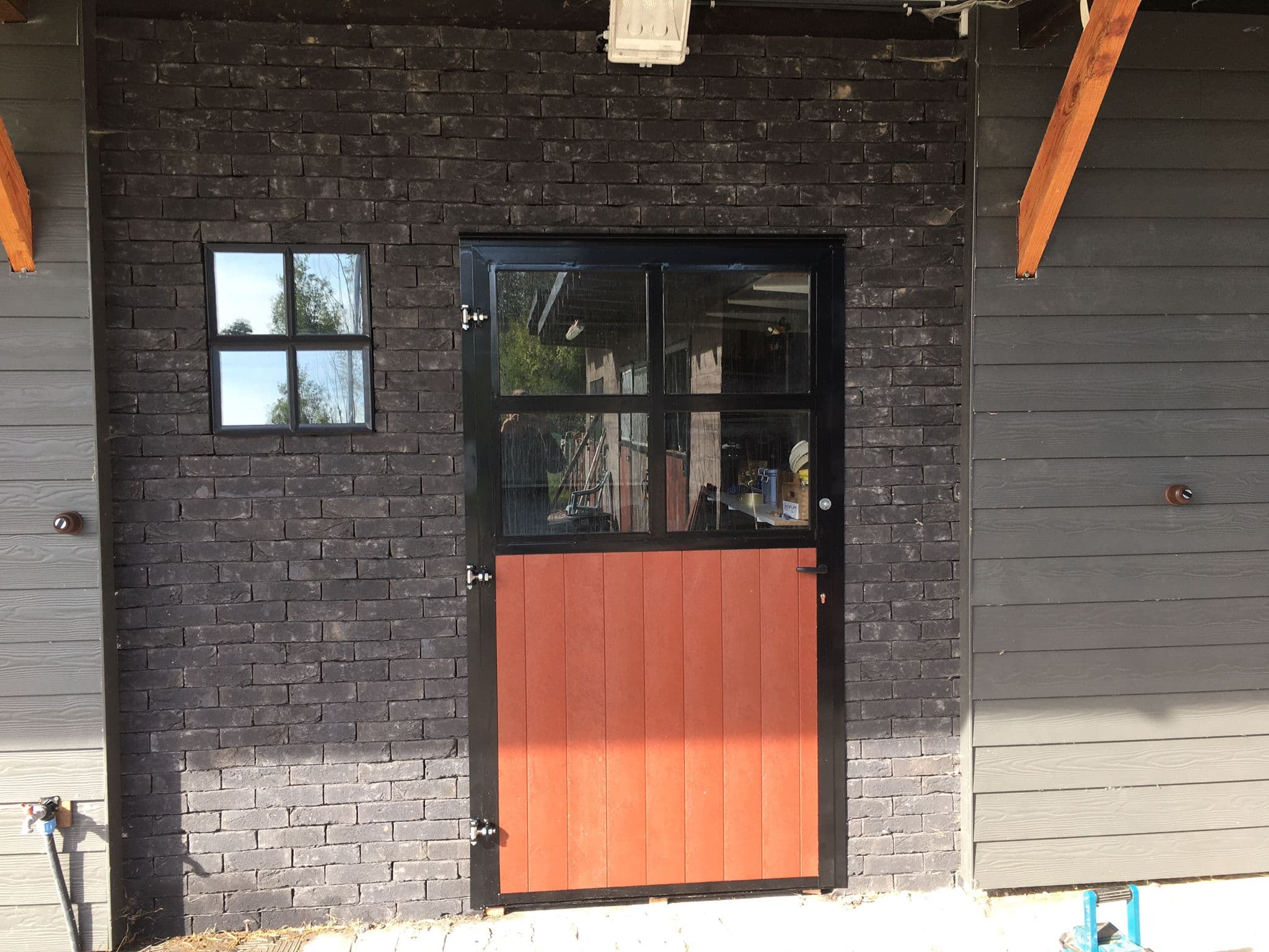 Staldeuren te Laarne - afbeelding 2