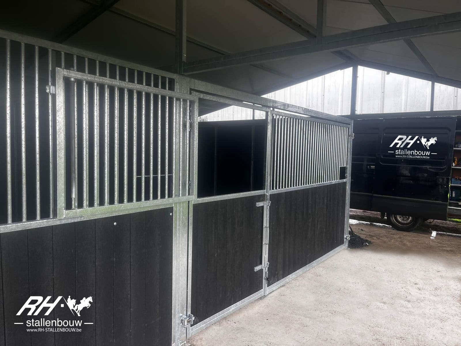 Buitenstal van het model Texas  - afbeelding 1