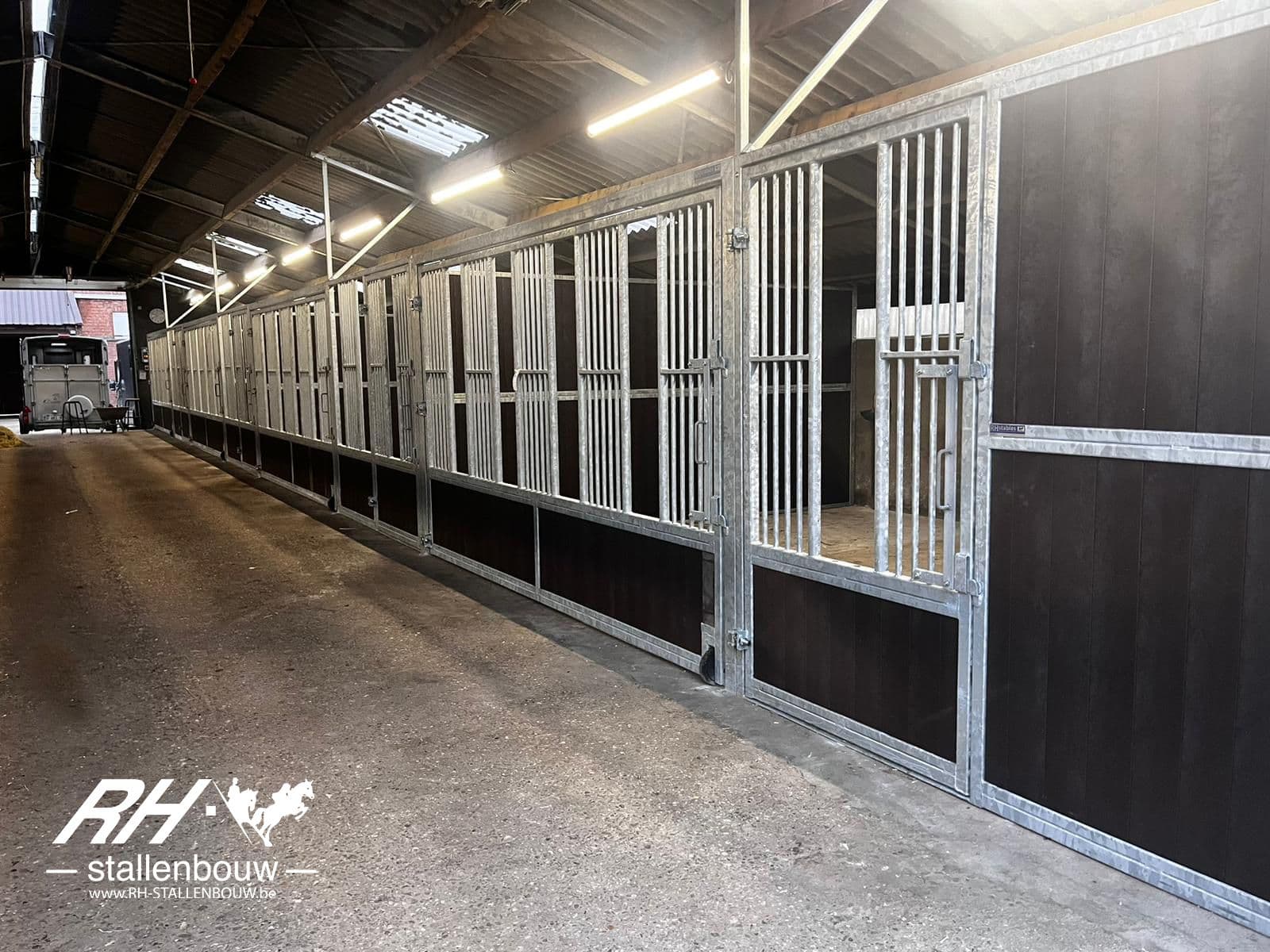 Groepstalling te Aalst - afbeelding 1